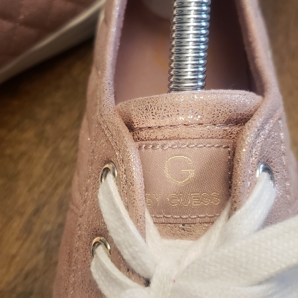 Guess Women's Quilted Pink Glitter Sneakers Size 8.5 - Picture 9 of 15